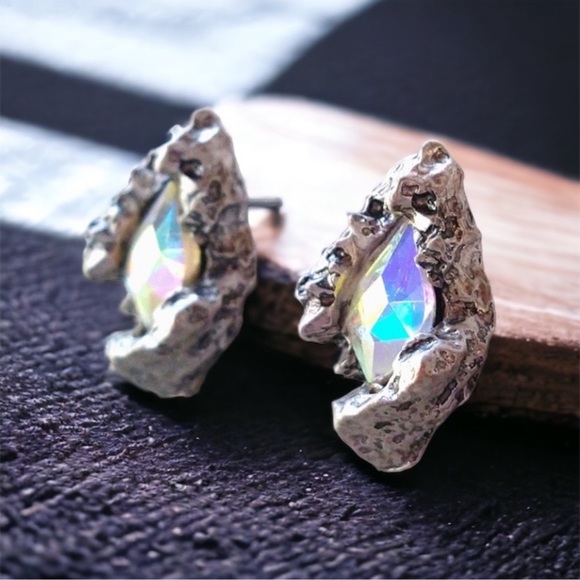 Crystal Stud Earrings Silver - Picture 13 of 16